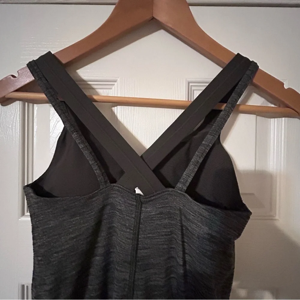 Lululemon Athletica Black tank with Camouflage Bra size 4